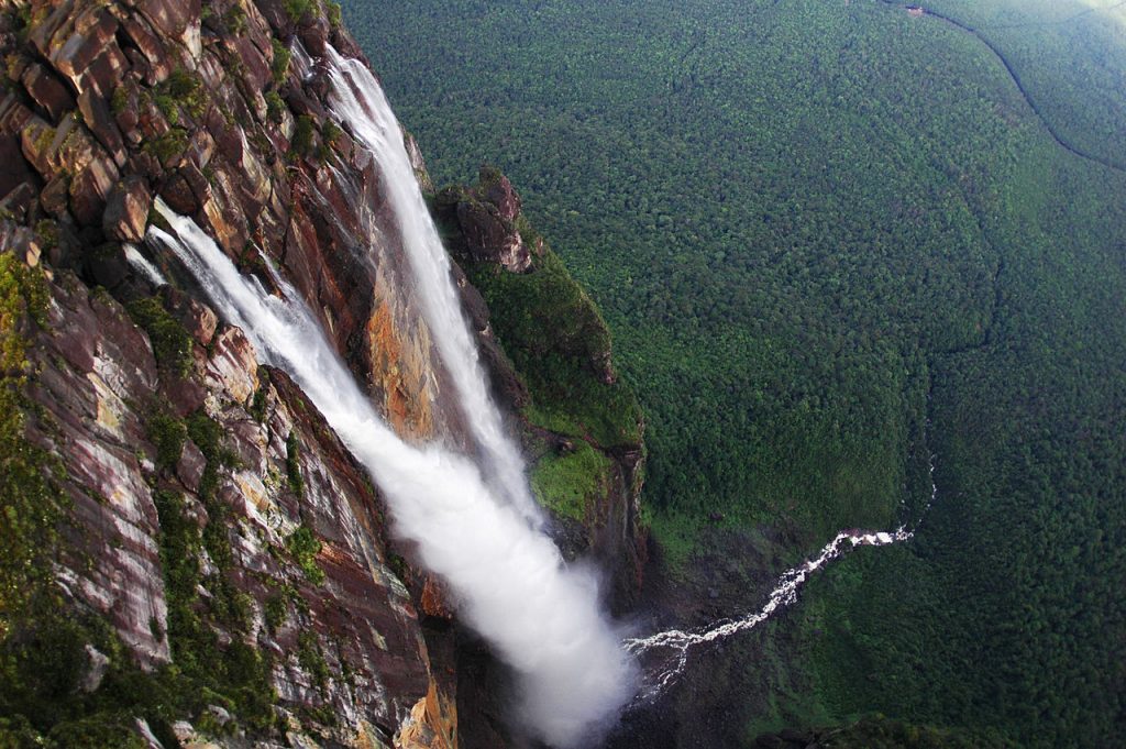 la cascata più alta del mondo dall'alto salto angel angel falls venezuela