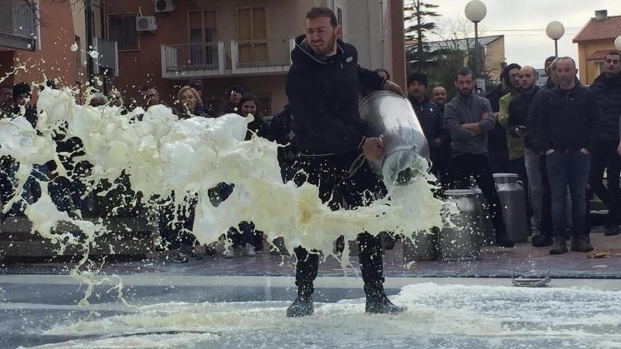 Protesta-pastori-sardi